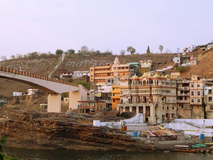 Omkareshwar Temple - Madhya Pradesh